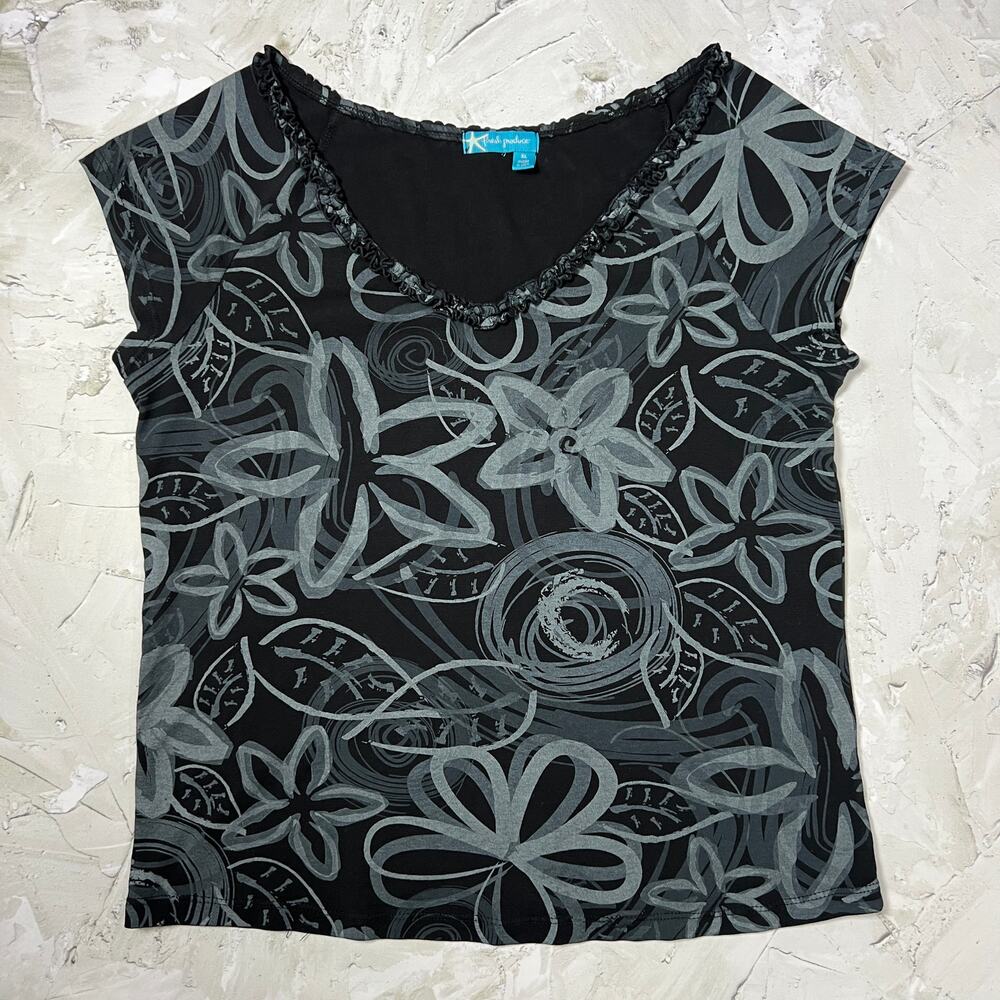 Fresh Produce Ruffle V-Neck Tee SIZE XL Black Short Sleeve Top USA Made